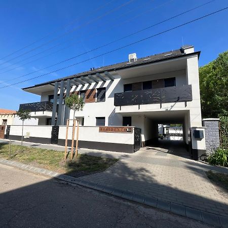 Csipke Residence 1. ไฮจ์ดุสโซบอสโล ภายนอก รูปภาพ